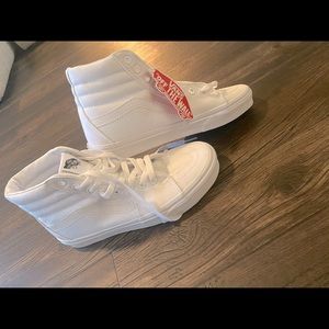 Vans Classic SK8-Hi triple white sneakers